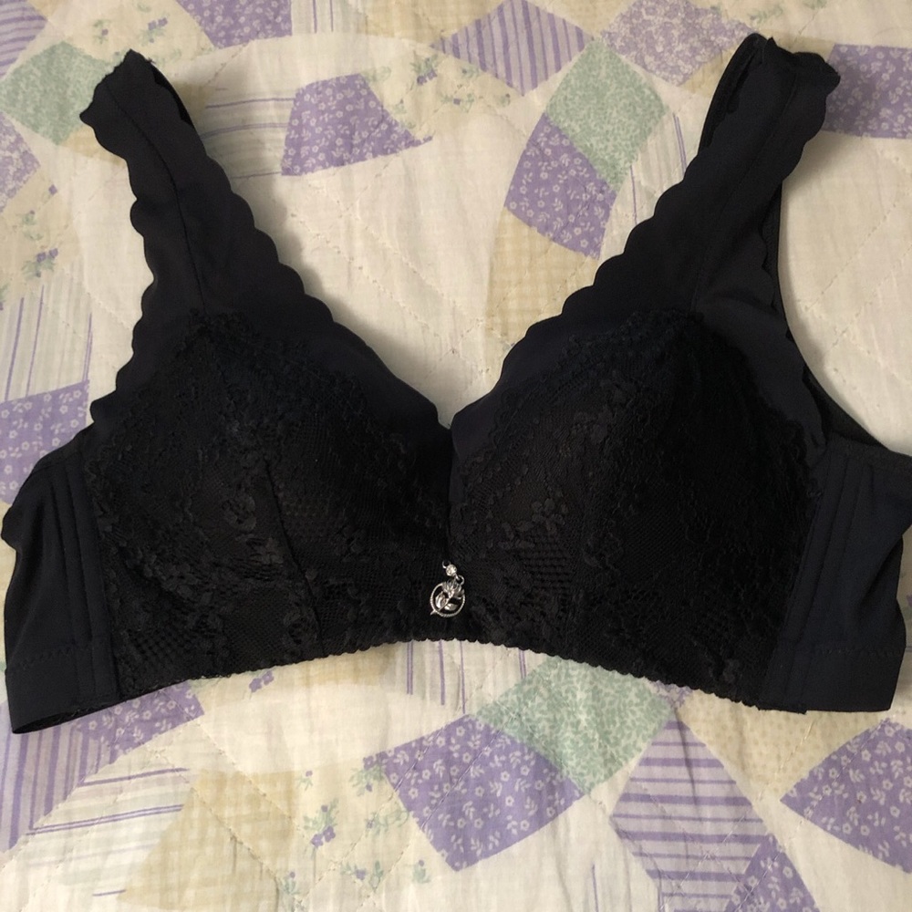 Floral Lace Scalloped Trim Bralette